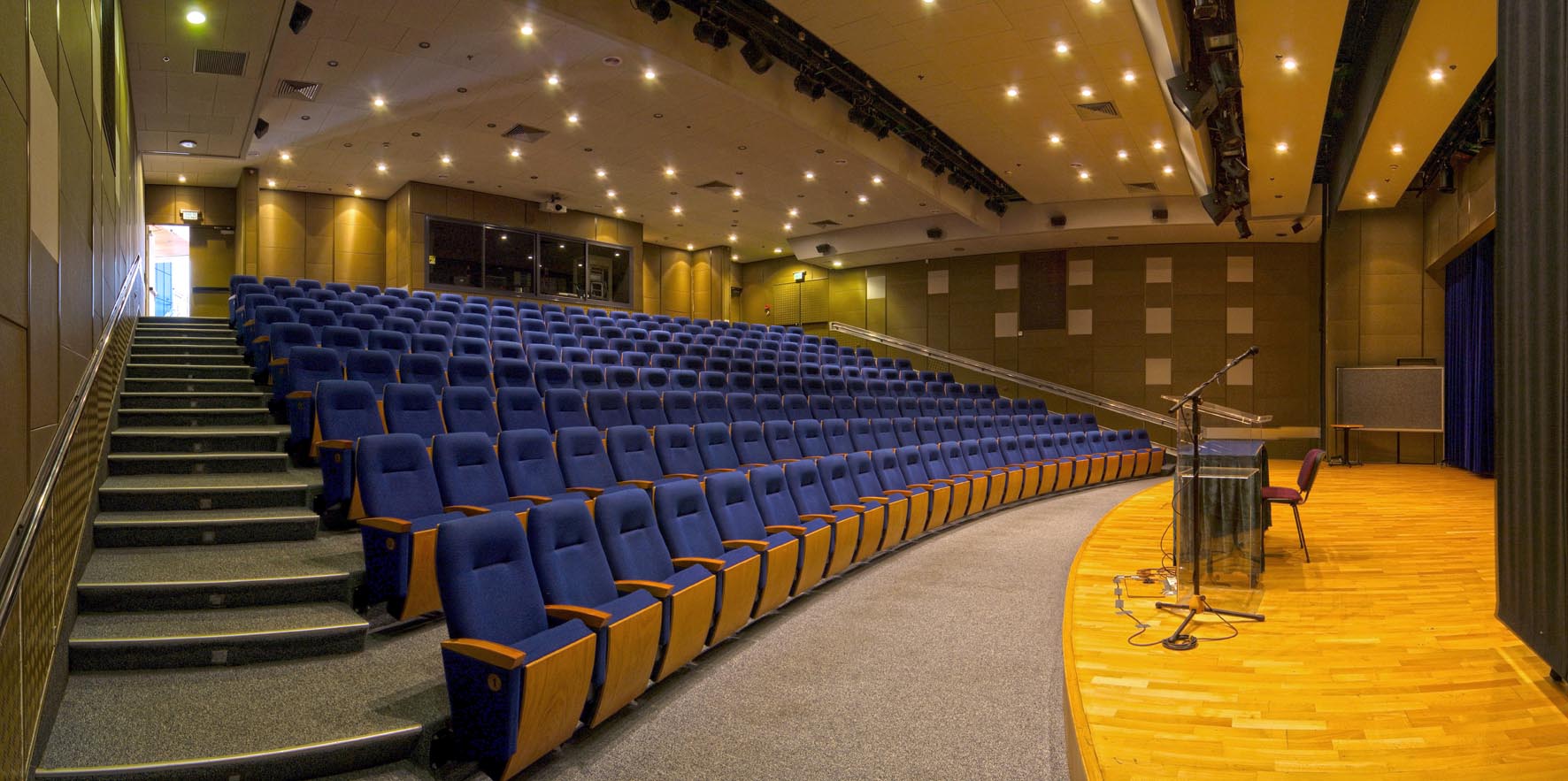 אודיטוריום רוטשילד. צילום: ליאוניד פדרול