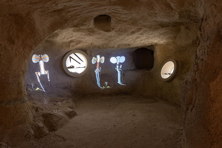 דיאלוגים: ביתן נחושתן