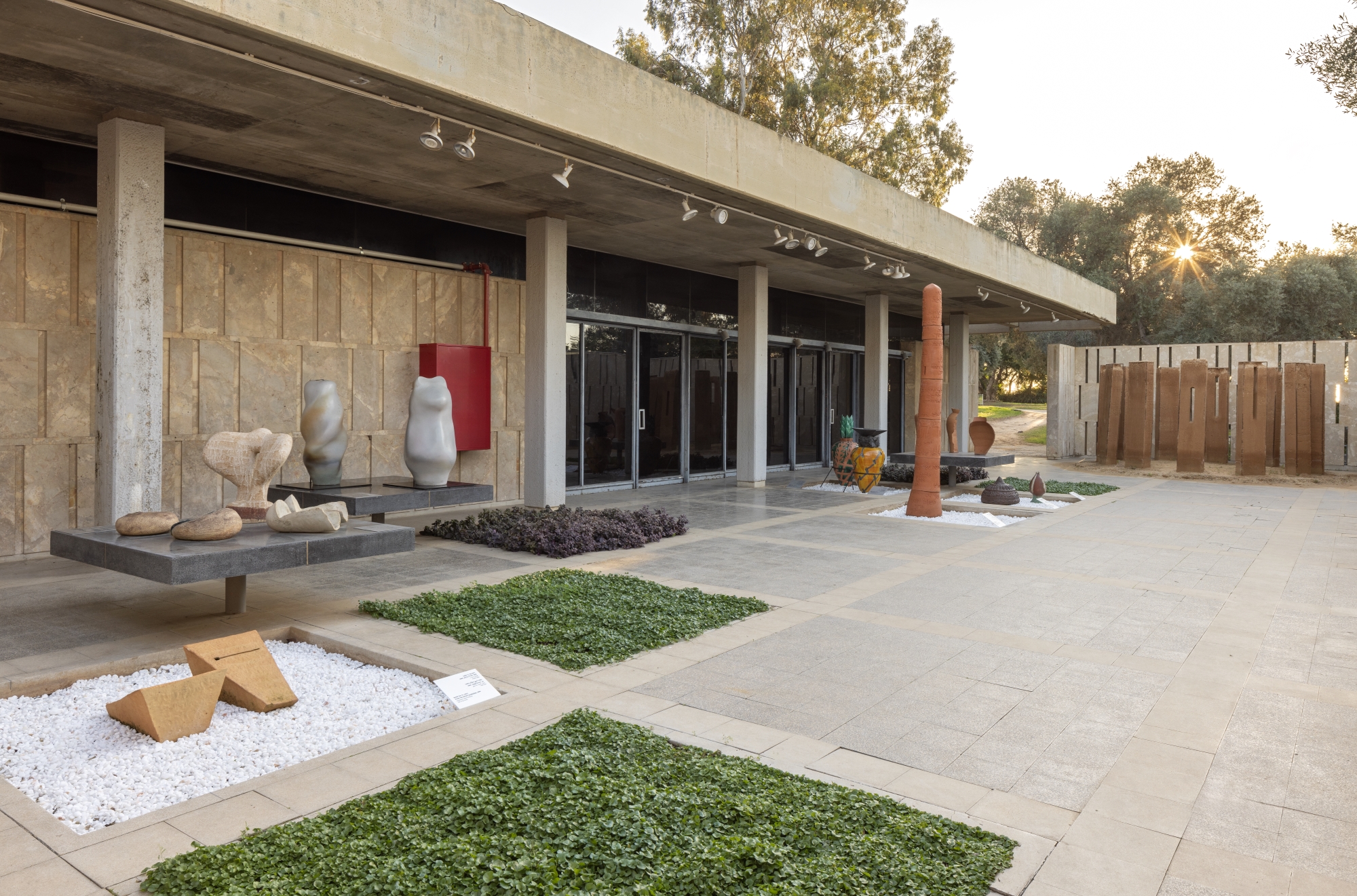The Ceramics Pavilion Courtyard. Photo: Elad Sarig