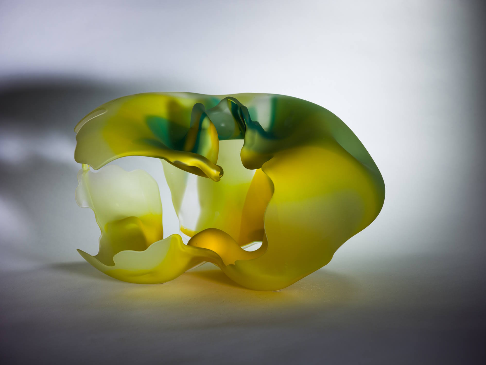 מרווין ליפופסקי (ארצות הברית), בצלאל 3#, 2006-2005. זכוכית; ניפוח, התזת חול. צילום: מידד סוחובולסקי