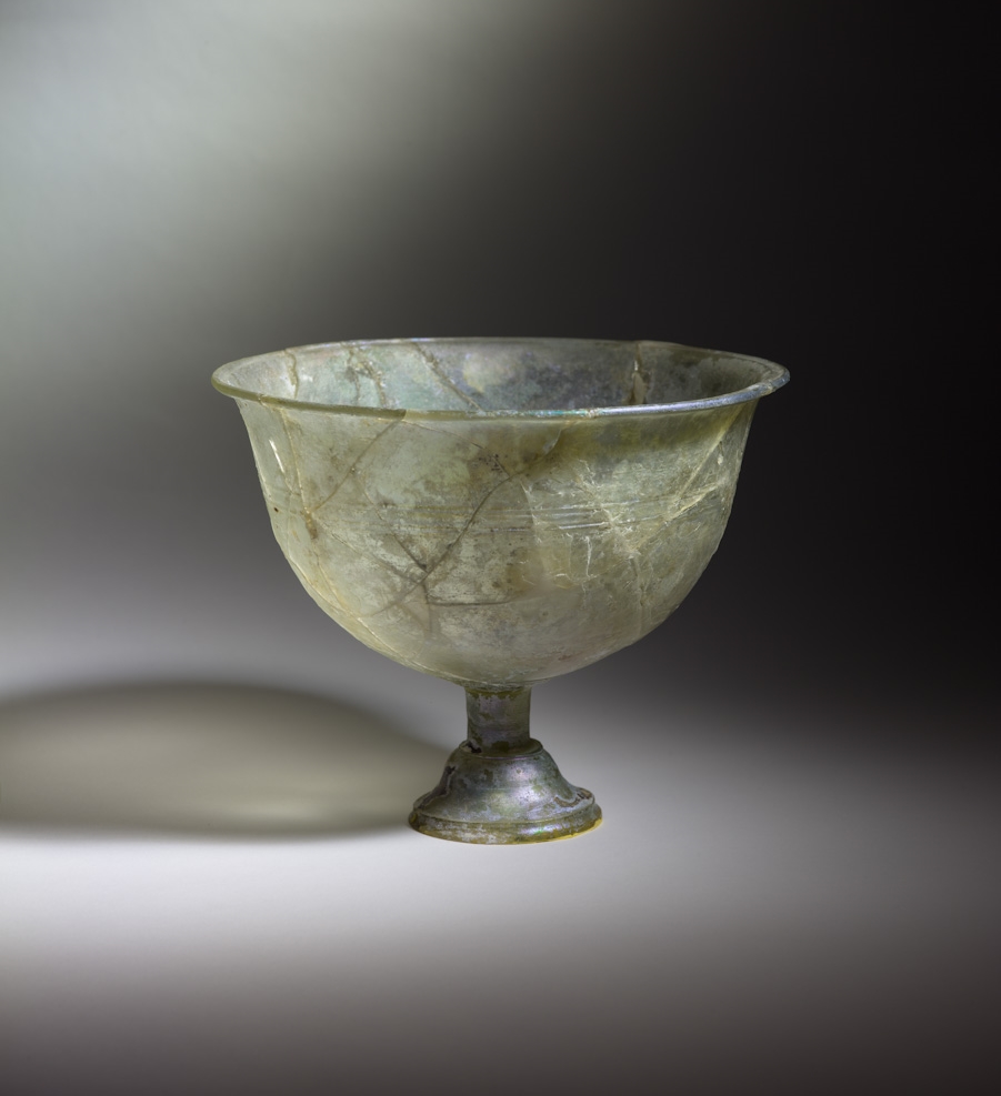 Luxury Hellenistic Bowl Eastern Mediterranean, 1st-2nd centuries BCE (Hellenistic Period). Photo: Meidad Suchowolski