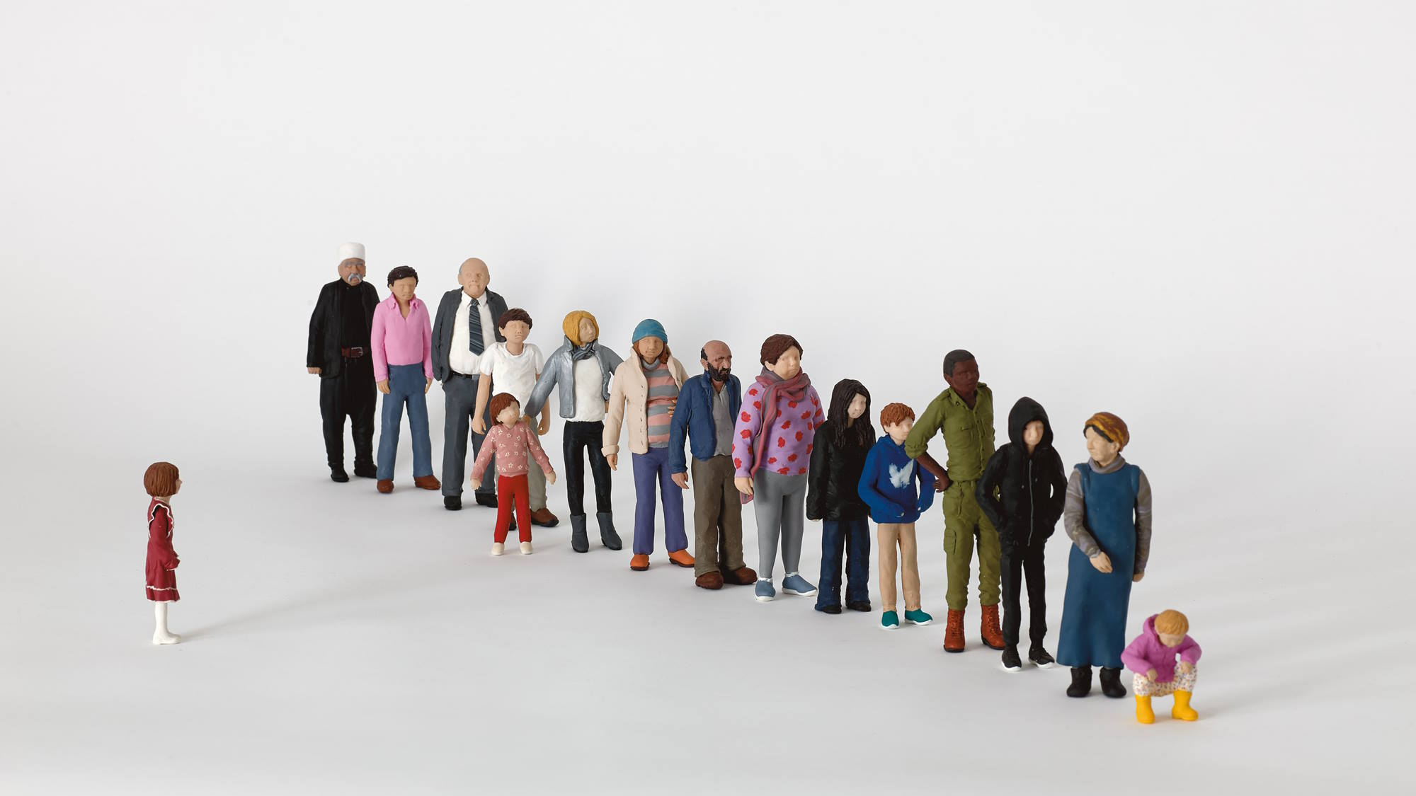 אידית פישר כץ, תור הפלסטיק, 2021. צילום: אבי אמסלם