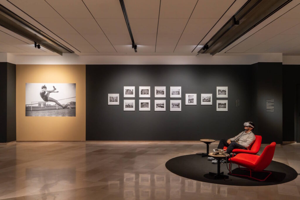 יבגני ויעקב חנקין: זיכרונות מקבילים. מראה הצבה בביתן רוטשילד. צילום: דניאל חנוך