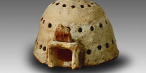 מרכז אדם ועמלו: בחירת האוצר