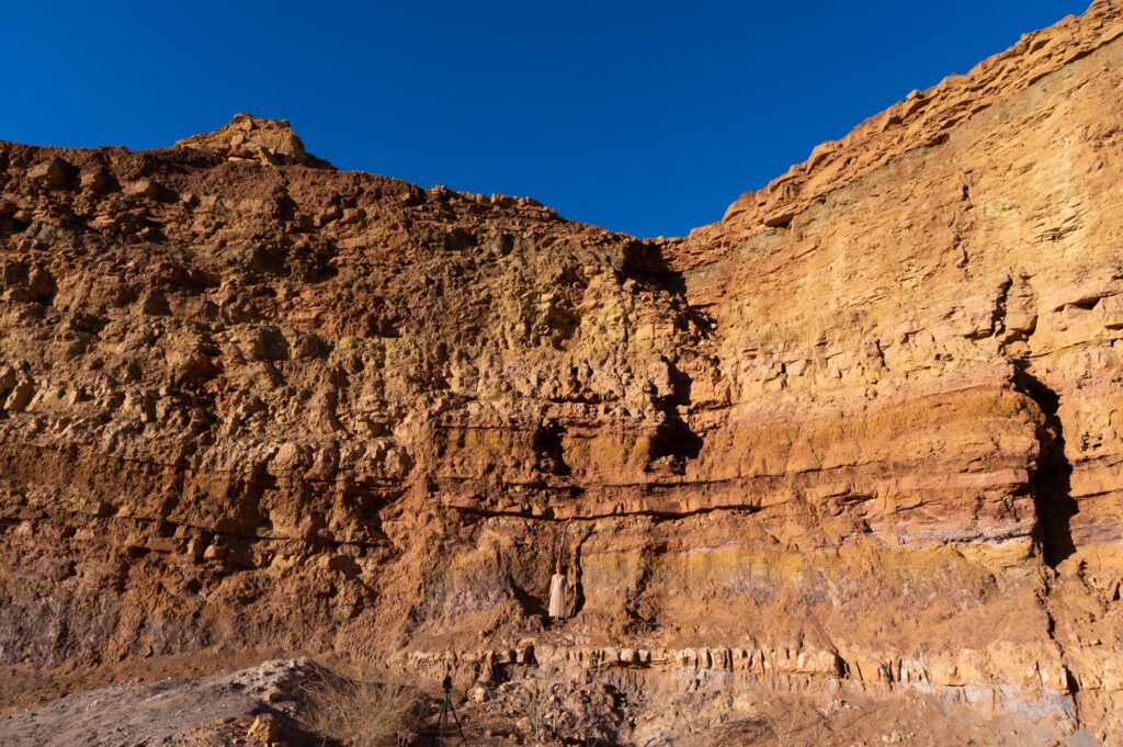 Fatma Shanan, Still from the video work "Mitzpe Ramon #1", 2025. Image: Yair Meyuhas. Producer: Judith Lenglart